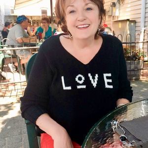 Meet your Posher, Debbie